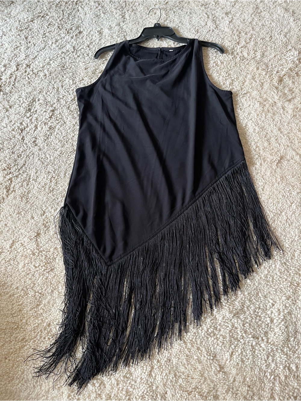 Black Fringe Asymmetric Sleeveless Tunic Top w/Fun Fringes at bottom. Sz L NEW